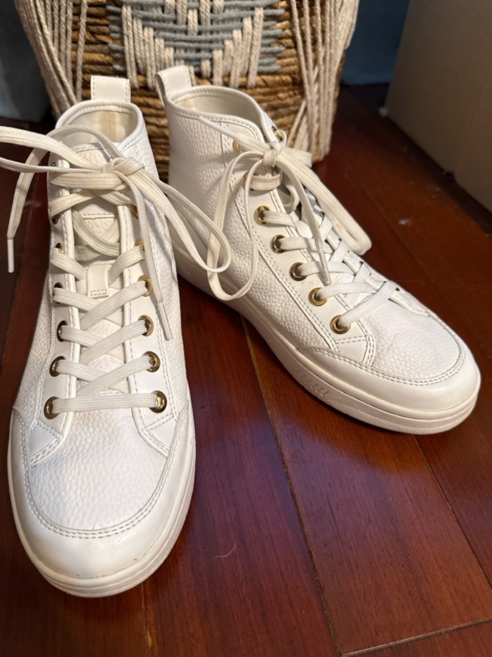 Michael Kors White High Top Platform Sneakers Womens 7.5 Gold Logo Lace Up